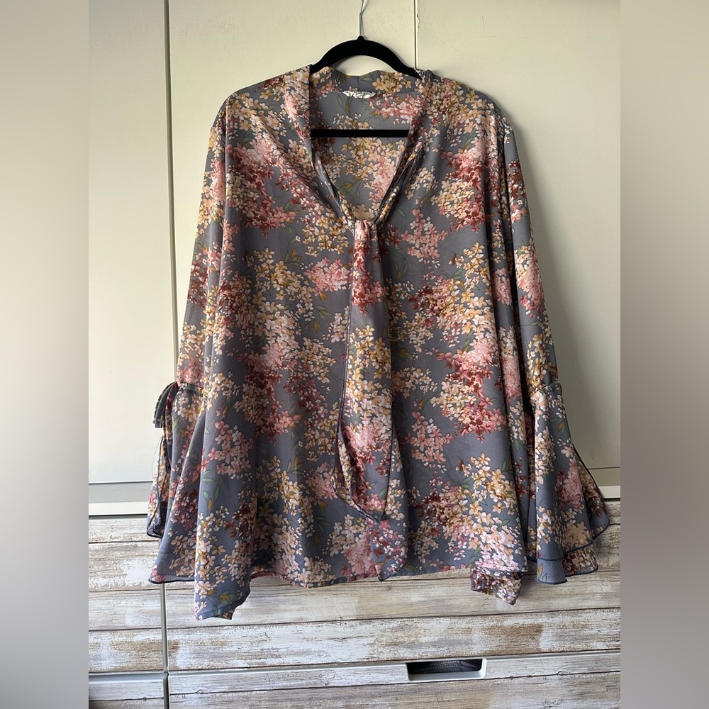 ✨ Full Circle Trends Floral Blouse 3X Boho Tie Neck Bell Sleeve Top 🌸
